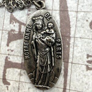 Vintage Notre Dame De Paris Silver Religious Catholic Medal Pendant Necklace